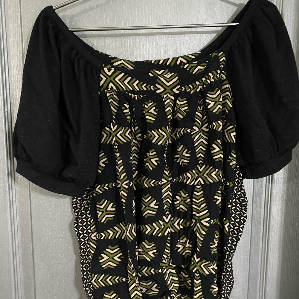 Mauve black and green sparkle puff sleeve top